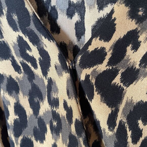 Nordstrom‎ Halogen Women Small Black/Tan Leopard Print Long Sleeve V-Neck Blouse - Picture 8 of 8